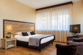 Гостиница Augustus Hotel  Биелла